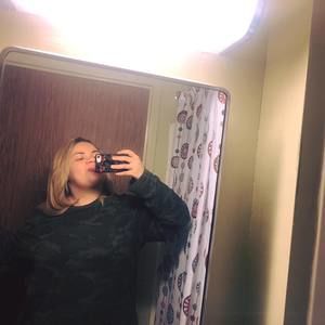 Meet your Posher, Karina